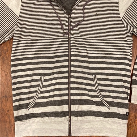 7 DIAMONDS striped zip up hoodie Size M EUC - Picture 7 of 14